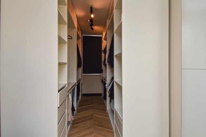 Photo 39 of Vermeerstraat 18