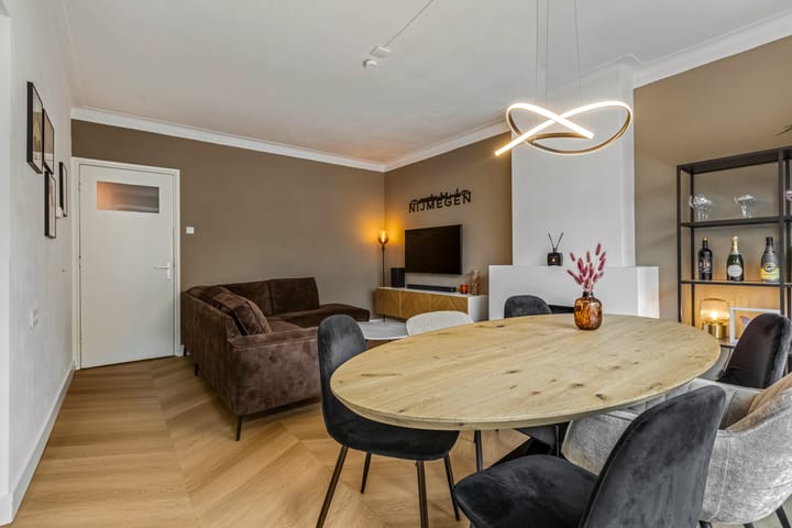 Foto 6 van Bloemerstraat 111