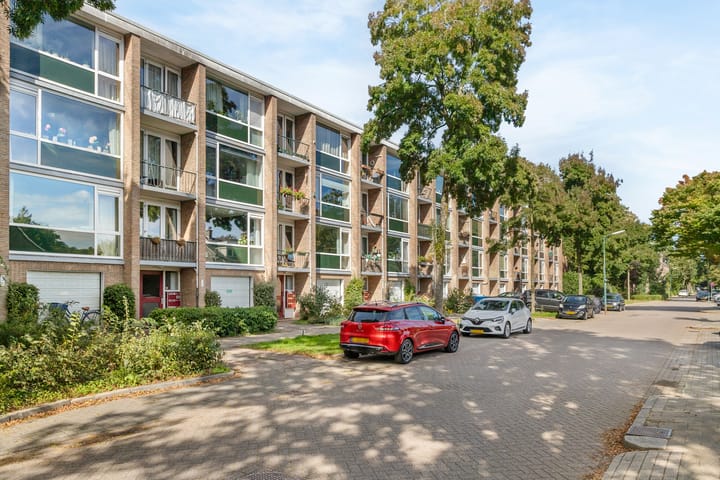 Photo 34 of Akker 79