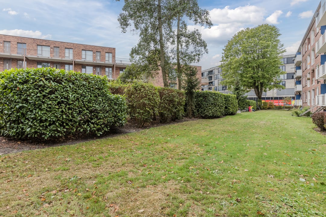 Photo 41 of Dr. Struyckenstraat 11-C