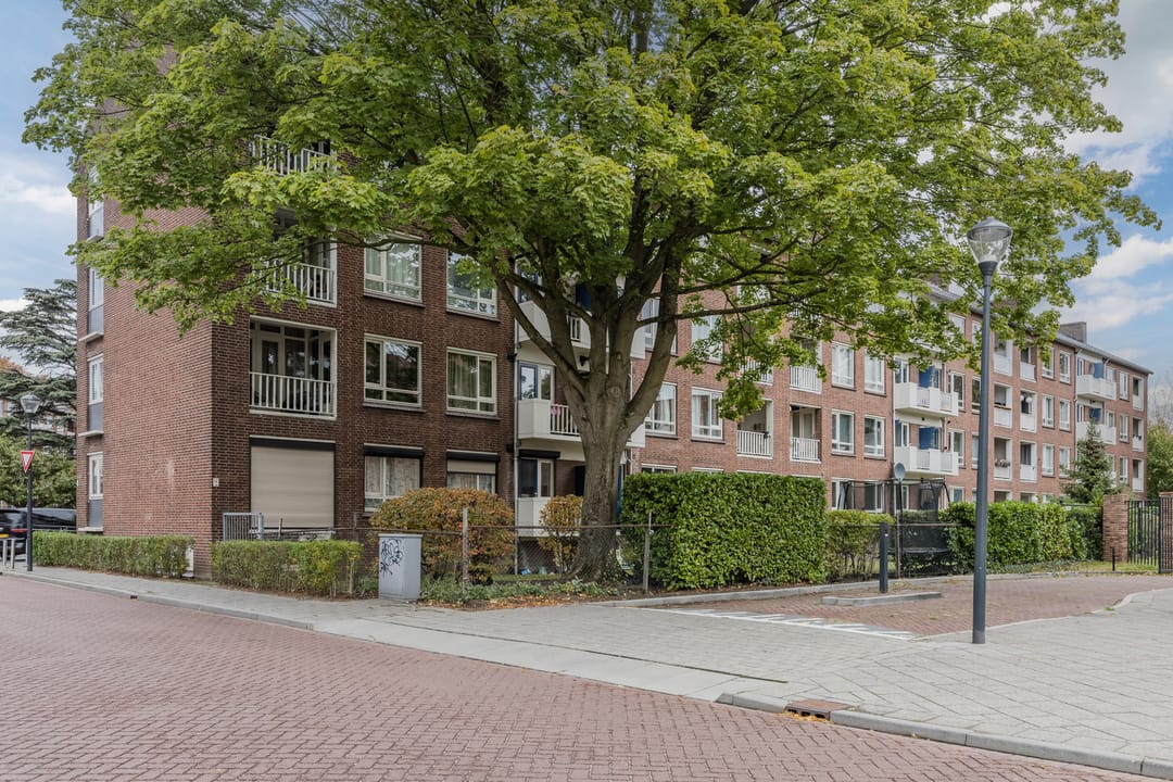 Photo 43 of Dr. Struyckenstraat 11-C