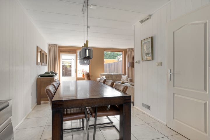 Foto 13 van Hermelijnweide 39