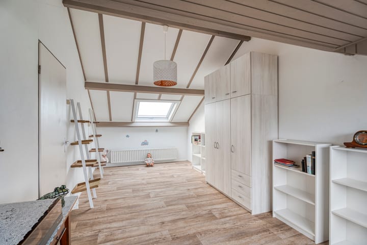 Foto 27 van Zwaluwstraat 140