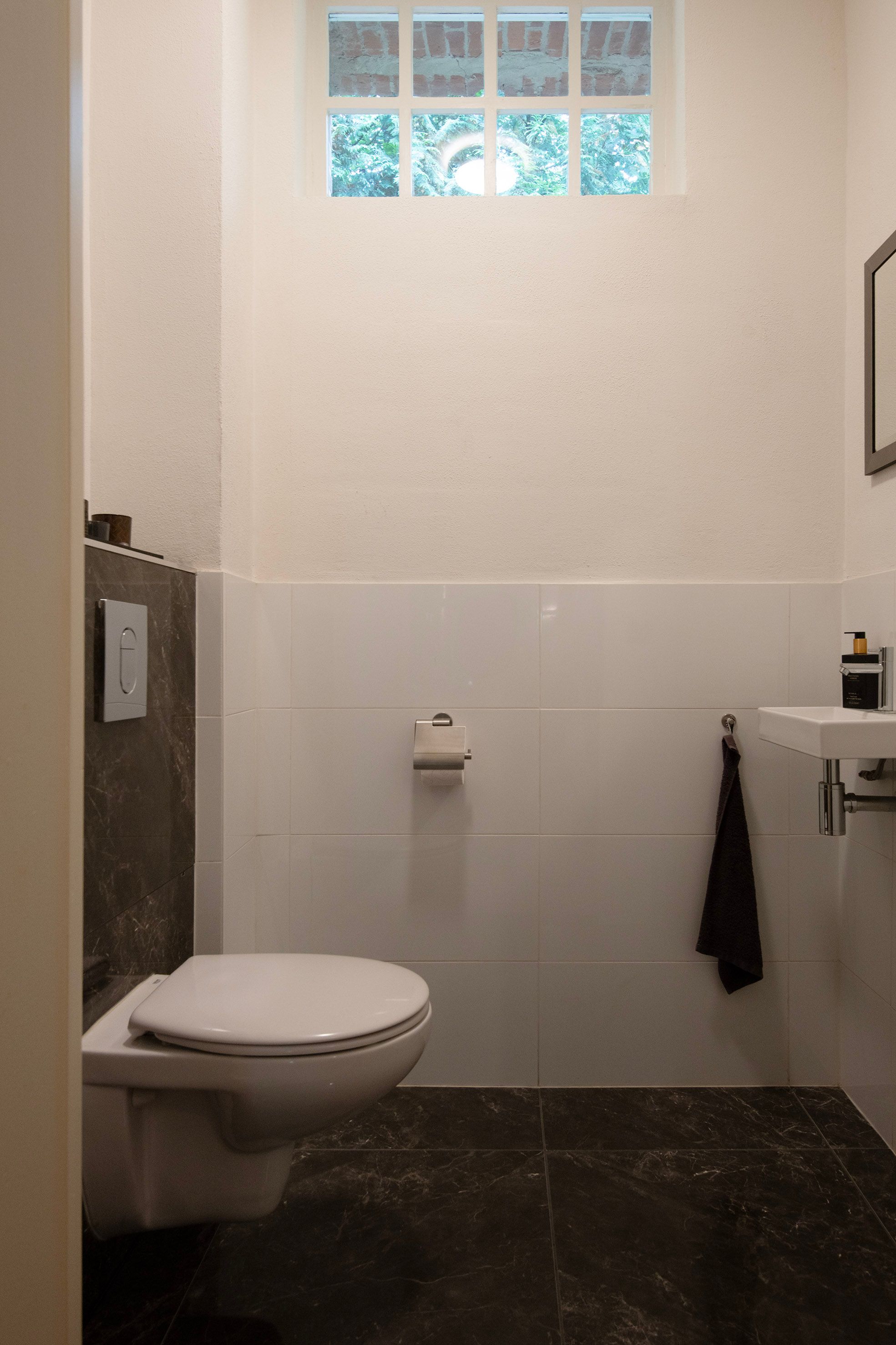 Photo 24 of Koningsweg 15-A