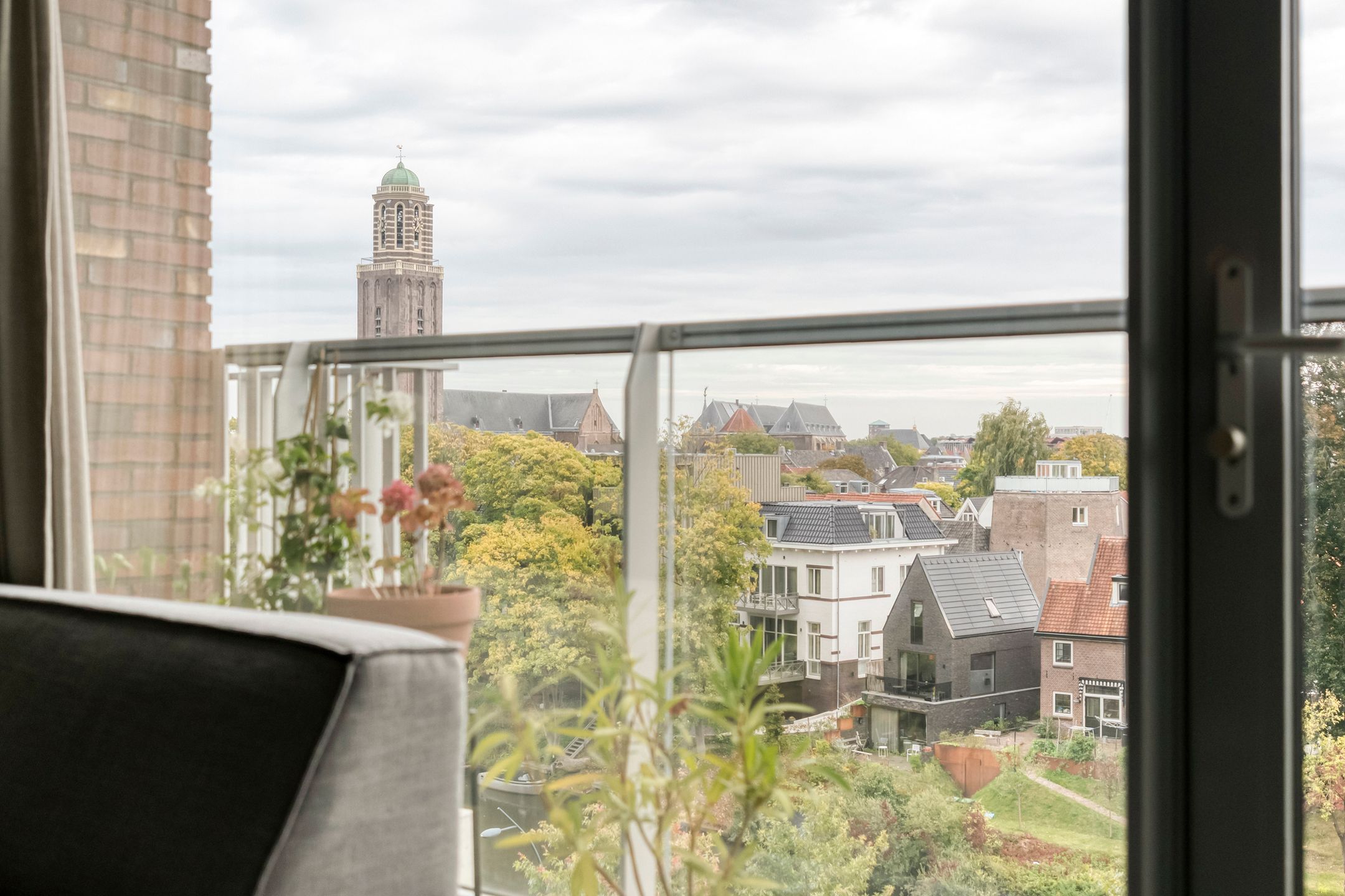 Photo 12 of Harm Smeengekade 94