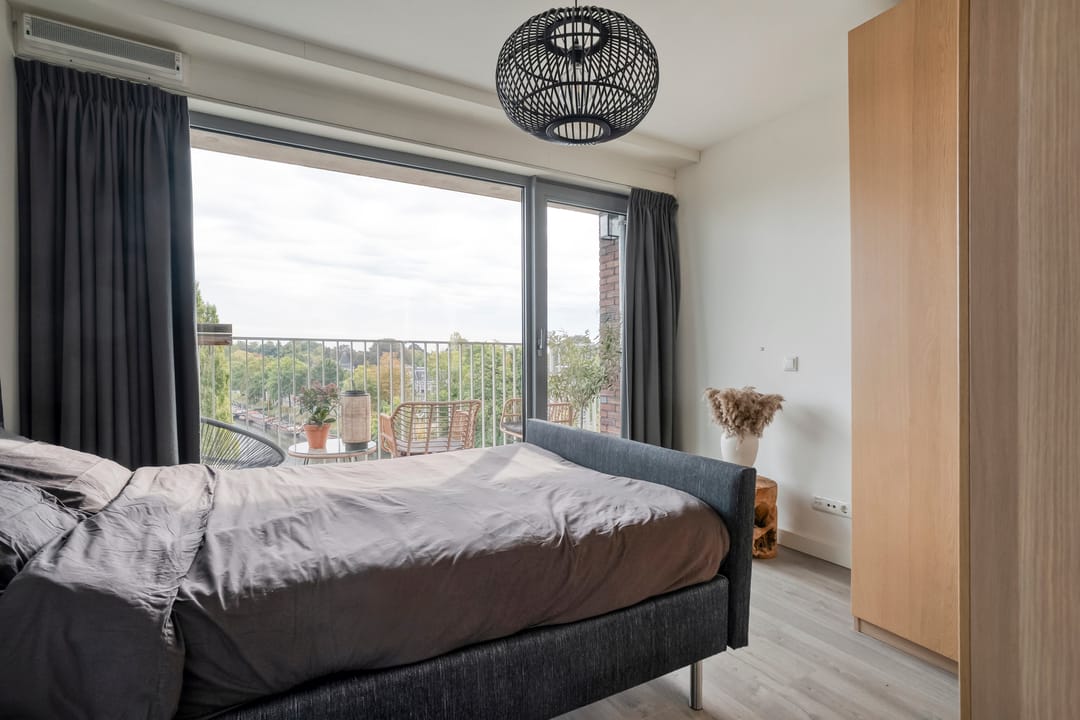 Photo 13 of Harm Smeengekade 94