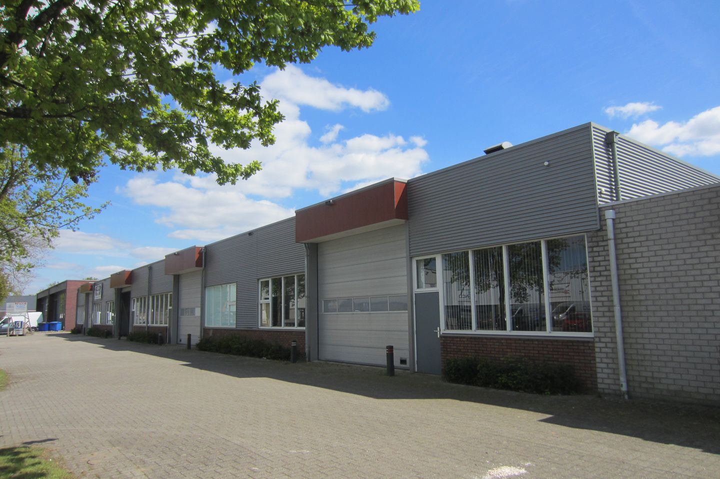 View photo 1 of Vikingenweg 1