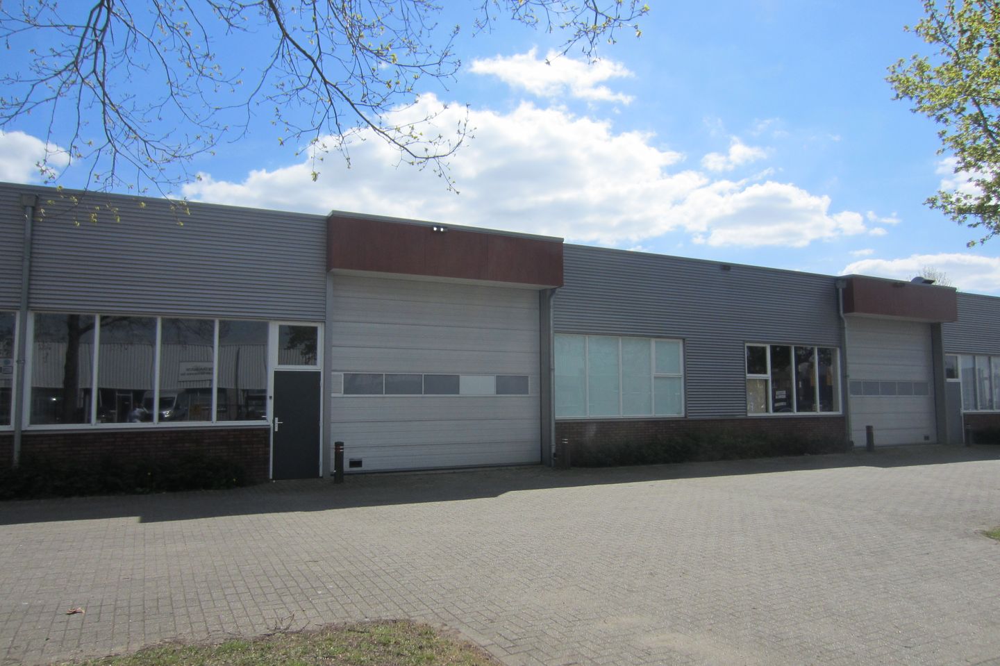 View photo 2 of Vikingenweg 1