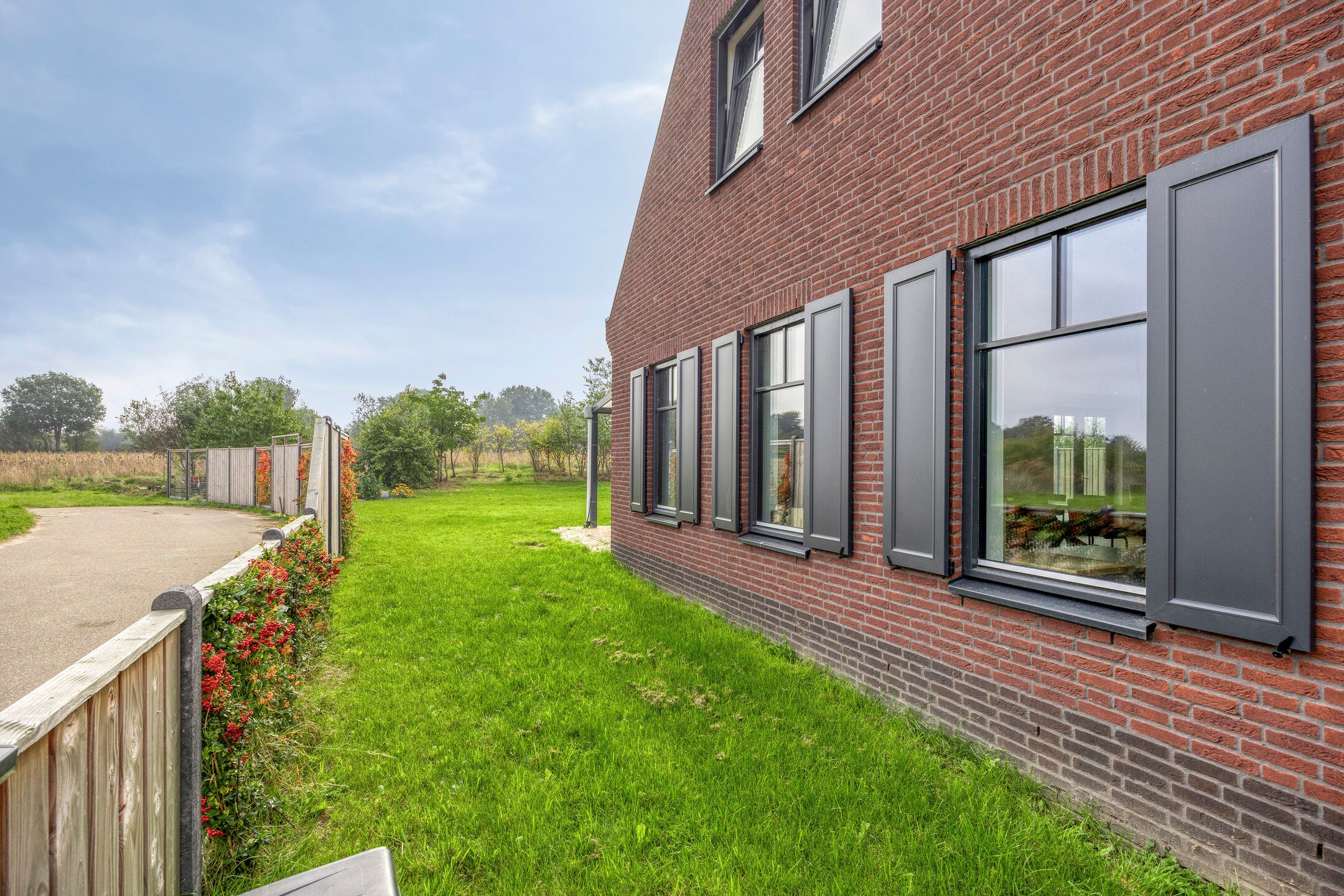 Photo 24 of Bosch-Akker 8