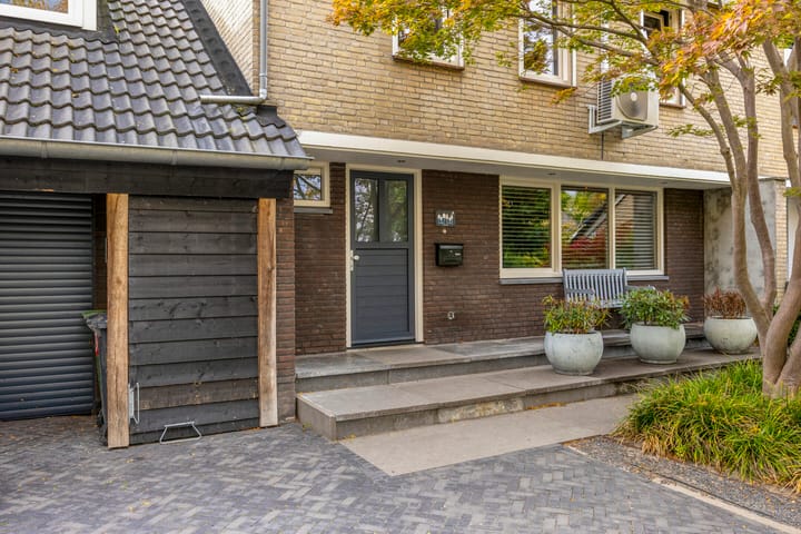 Photo 9 of Burgemeester de Bekkerlaan 18