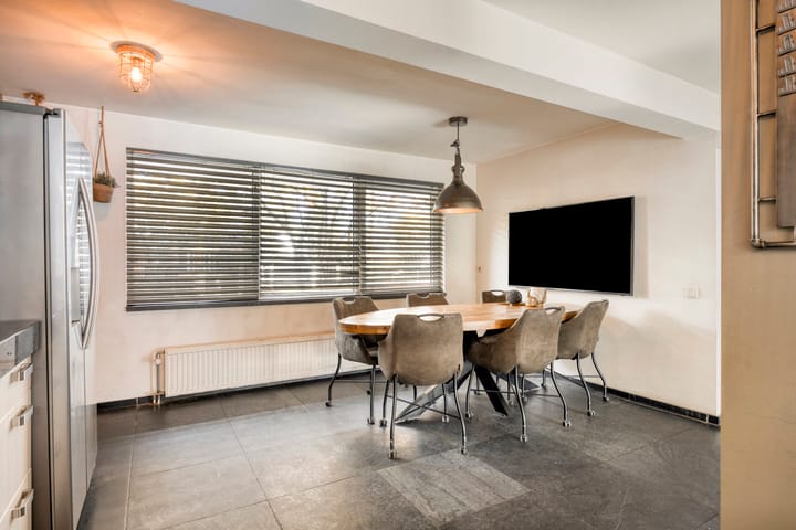 Photo 19 of Burgemeester de Bekkerlaan 18