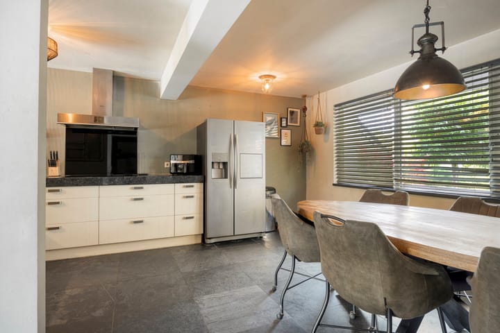 Photo 14 of Burgemeester de Bekkerlaan 18