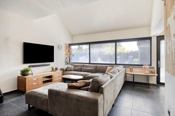 Photo 22 of Burgemeester de Bekkerlaan 18