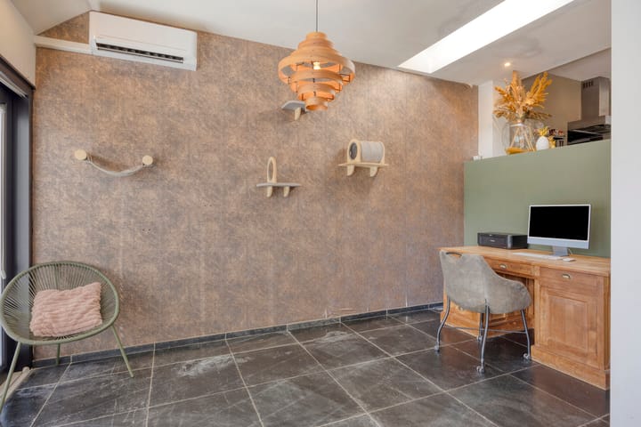 Photo 28 of Burgemeester de Bekkerlaan 18