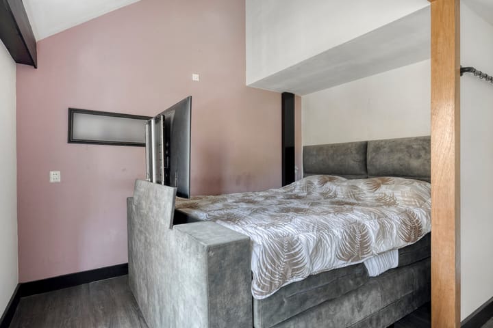 Photo 37 of Burgemeester de Bekkerlaan 18