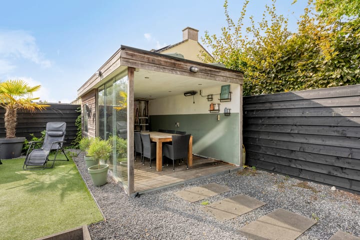 Photo 68 of Burgemeester de Bekkerlaan 18