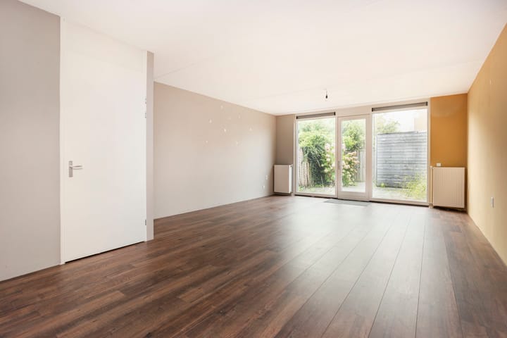 Photo 1 of Straat van Corsica 36