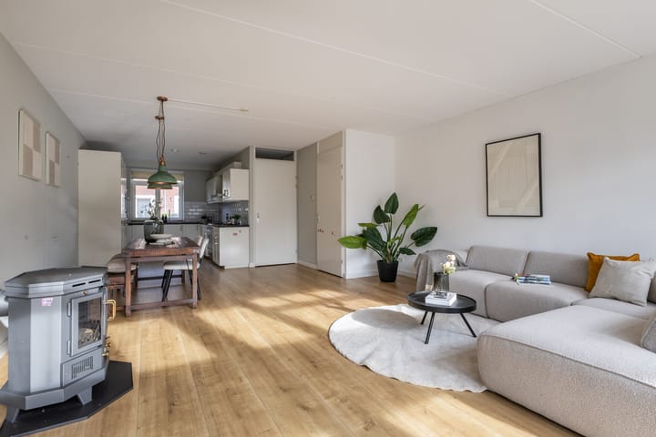 Photo 16 of Spoetnikstraat 10