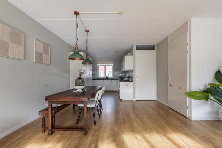 Photo 18 of Spoetnikstraat 10