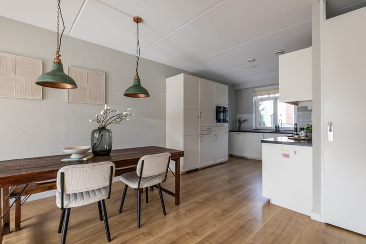 Photo 20 of Spoetnikstraat 10