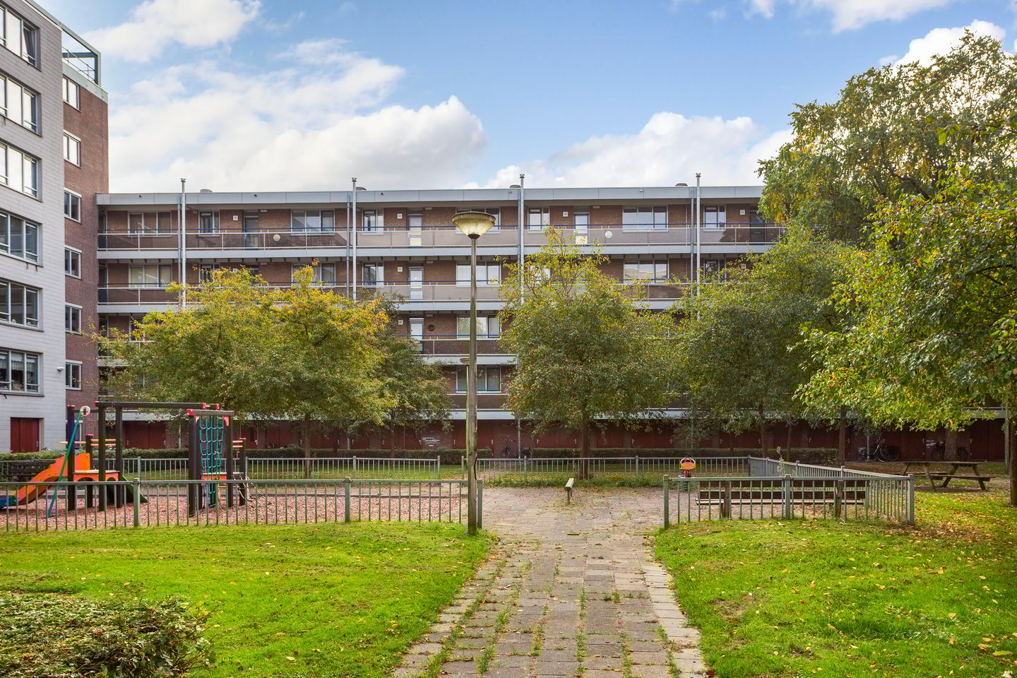 Foto 1 van Lijsterstraat 106