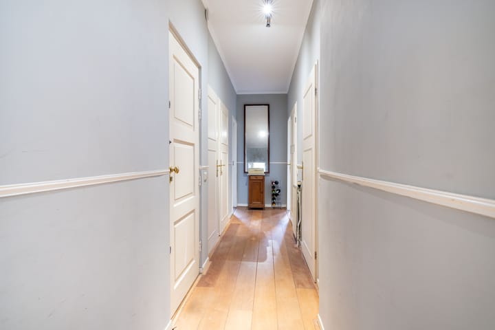 Photo 6 of Riouwstraat 188-B