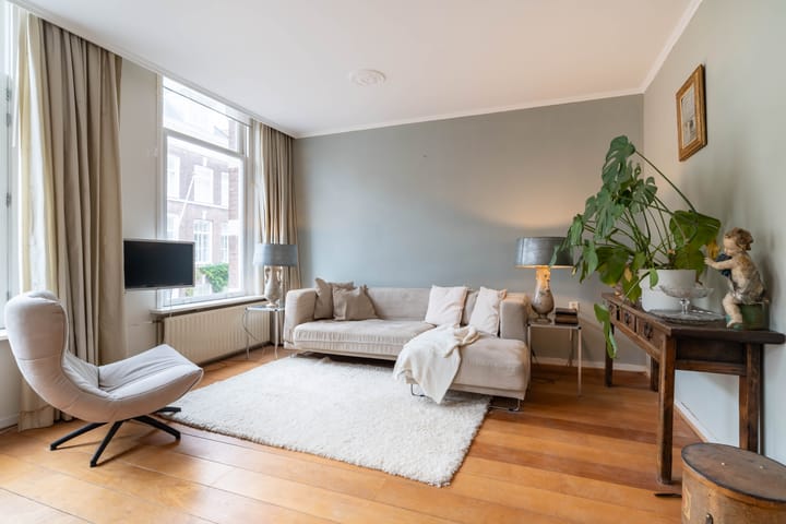 Photo 8 of Riouwstraat 188-B