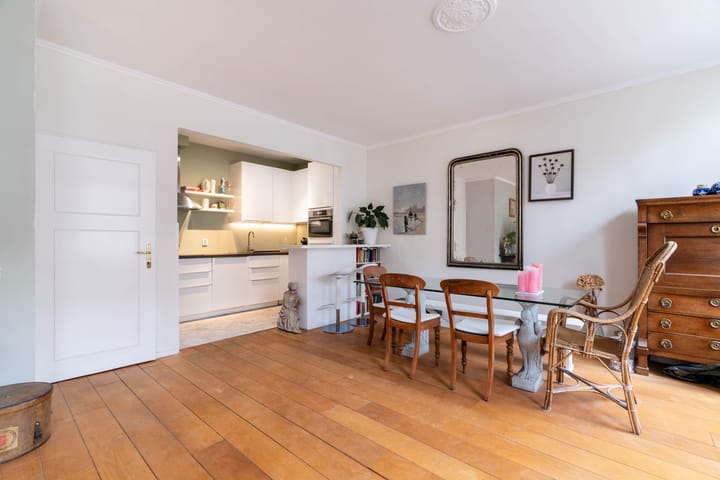 Photo 11 of Riouwstraat 188-B