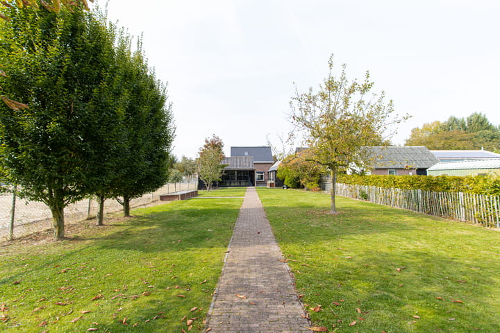 Foto 53 van Tuinstraat 11