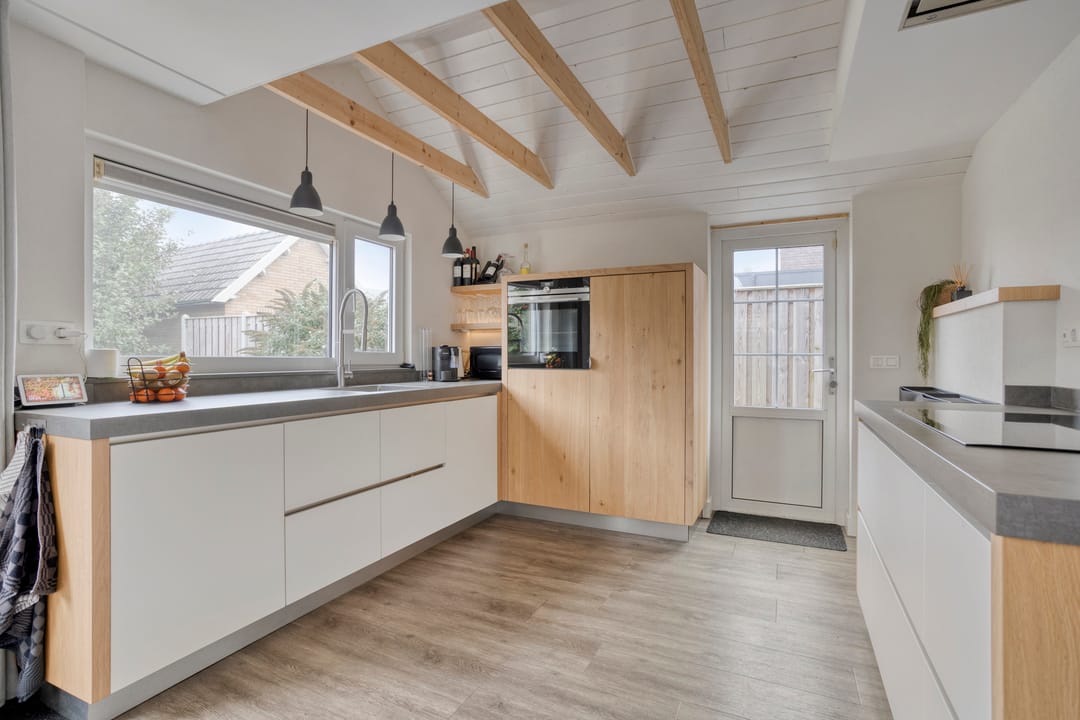 Photo 11 of Irisstraat 17