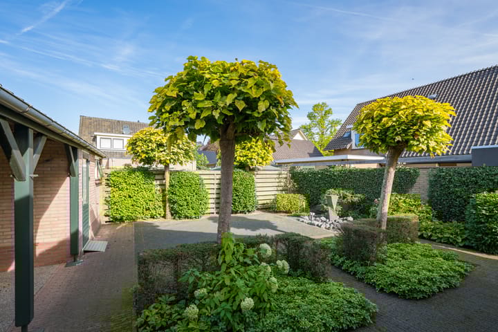 Photo 32 of Prinses Irenestraat 30