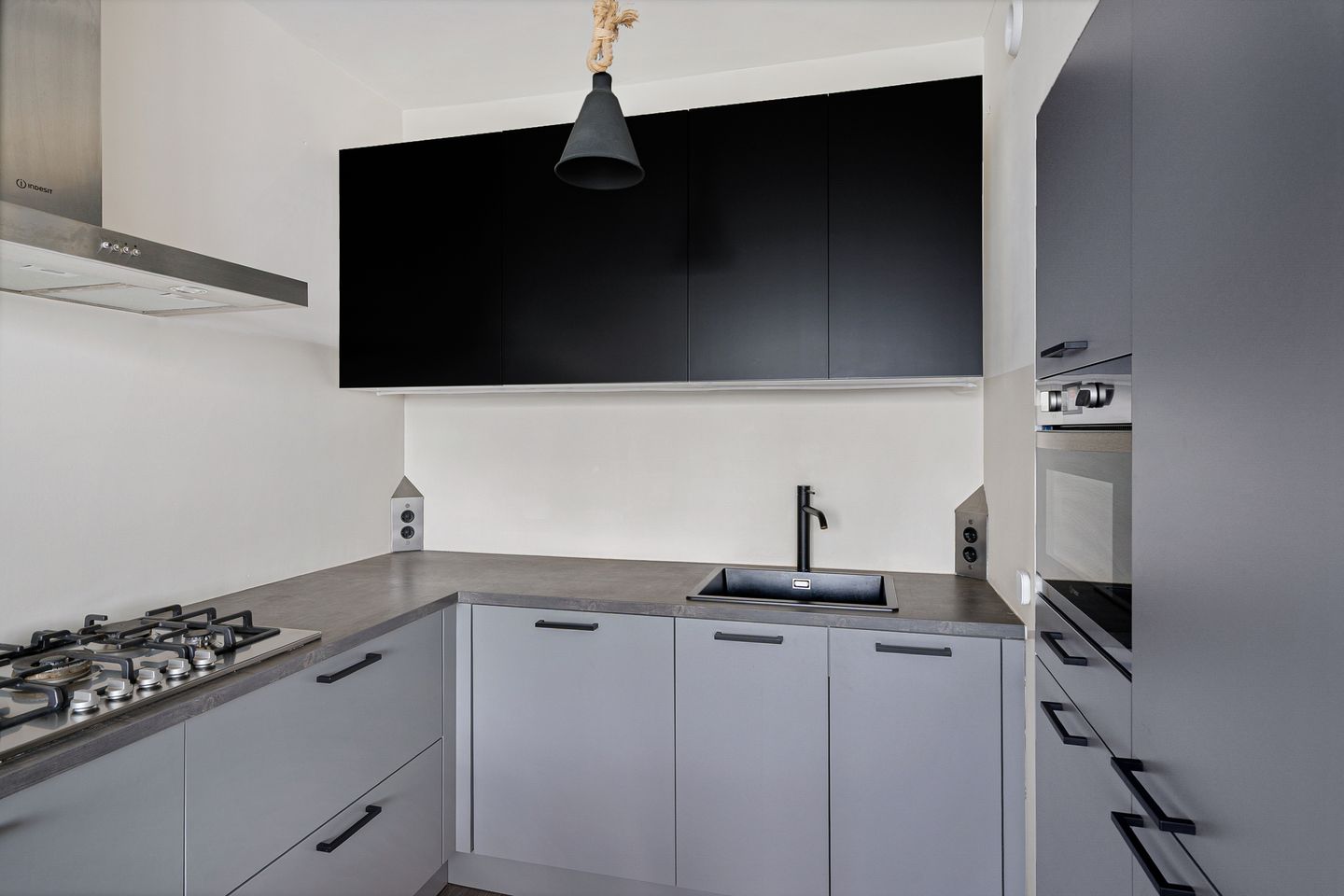 Foto 10 van Saffierstraat 27