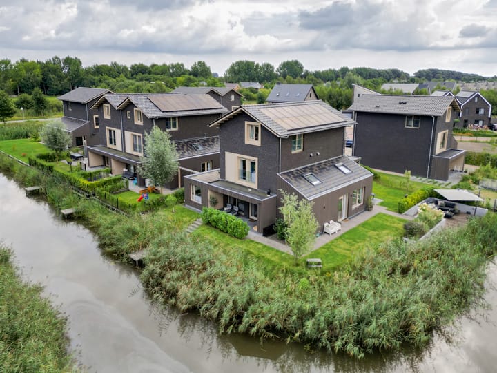 Foto 80 van De Beekjuffer 11