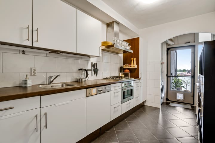 Photo 3 of Zwaluwstraat 55