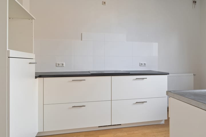 Photo 14 of van der Looswei 26