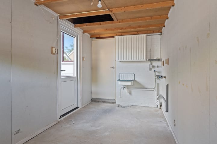 Photo 18 of van der Looswei 26