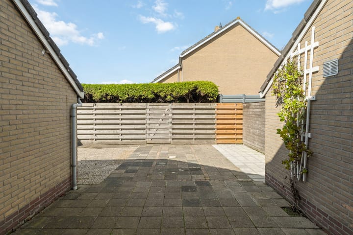 Photo 20 of van der Looswei 26