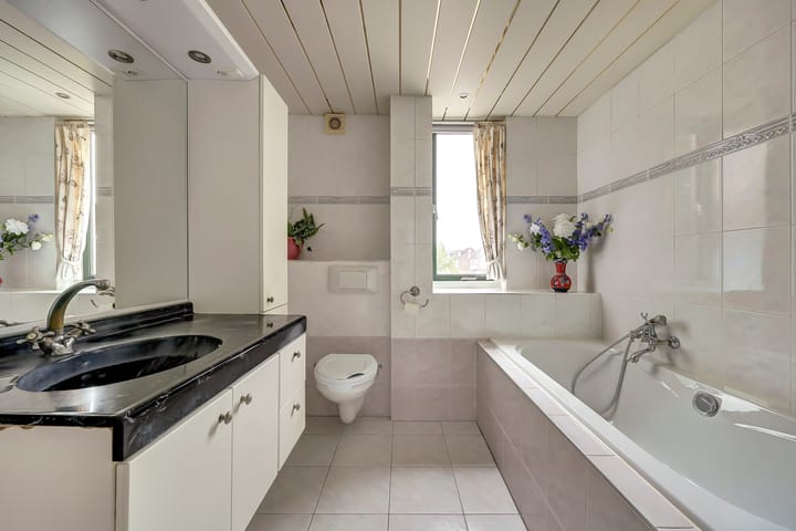 Photo 23 of Venkel 4