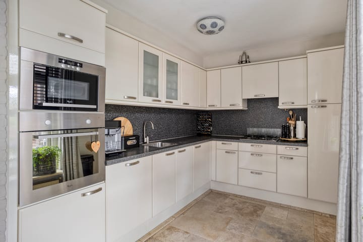 Foto 4 van Nevenakker 14