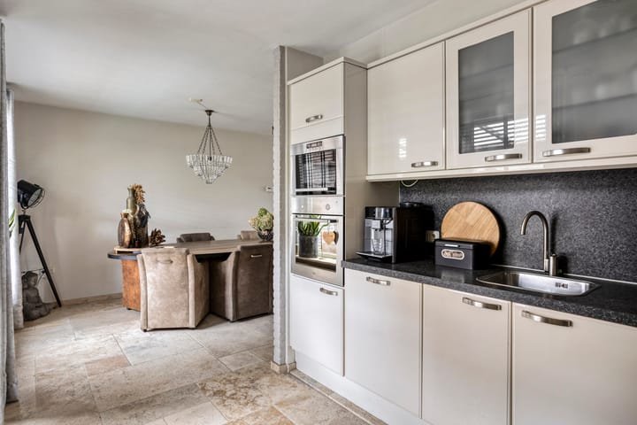 Foto 17 van Nevenakker 14