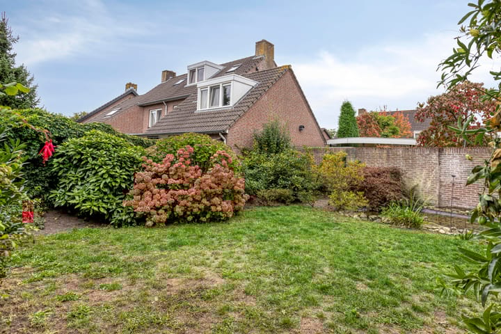 Foto 39 van Nevenakker 14