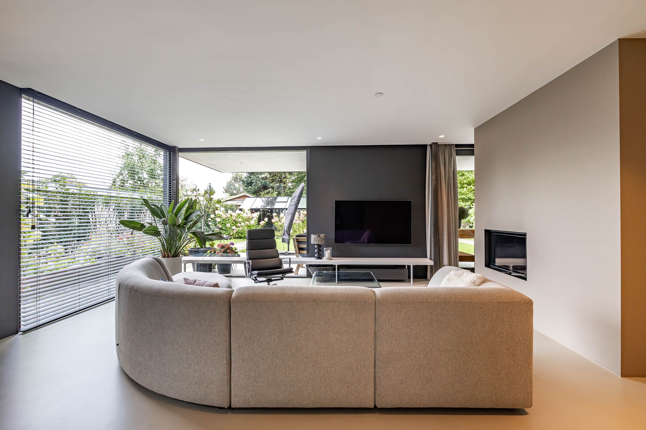 Foto 18 van Julianalaan 100