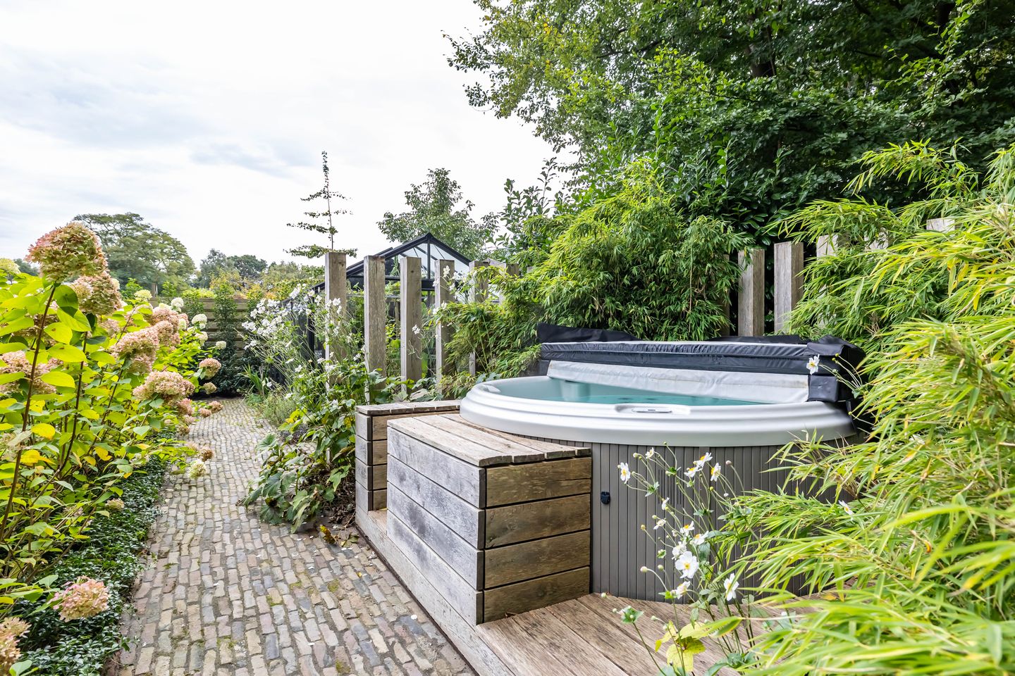 Foto 50 van Julianalaan 100