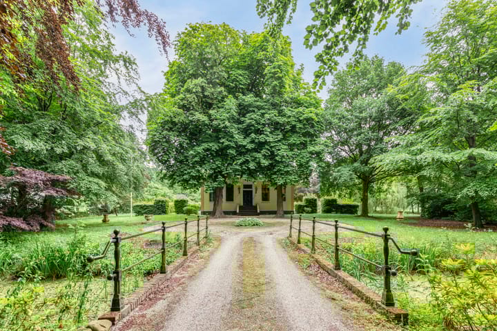 Foto 17 van Rijksweg West 65