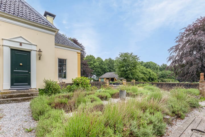 Foto 25 van Rijksweg West 65