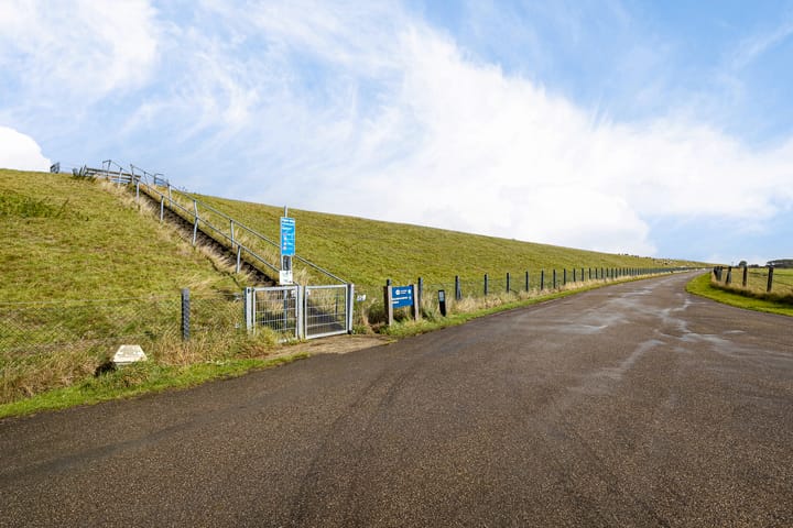 Photo 7 of Houwerdastraat 11