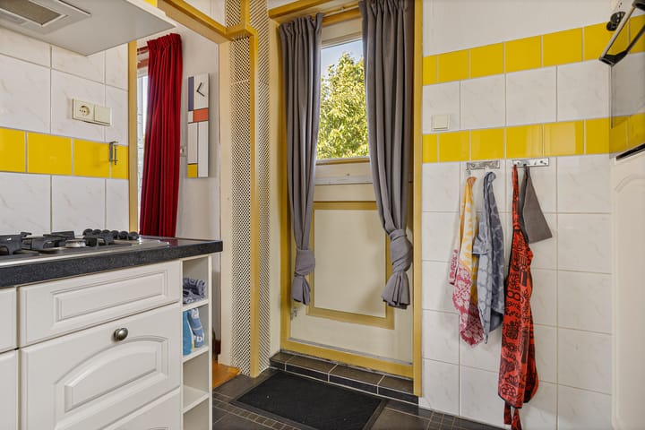 Photo 31 of Houwerdastraat 11