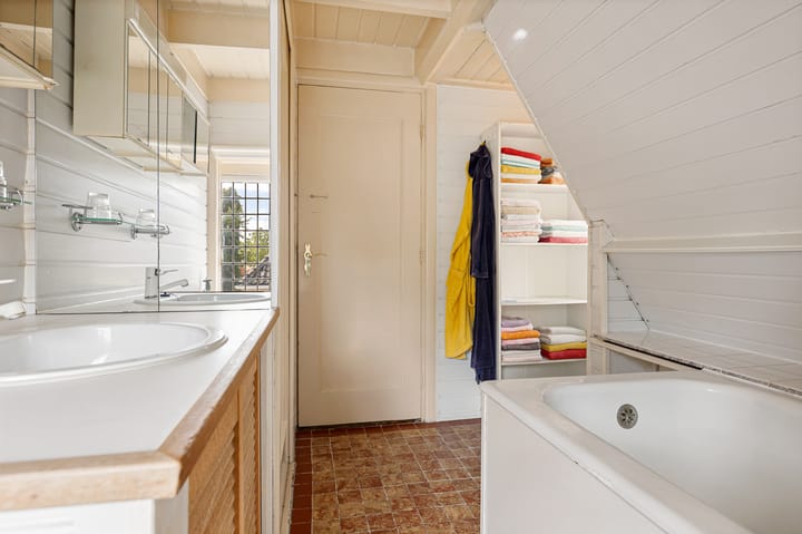 Photo 39 of Houwerdastraat 11