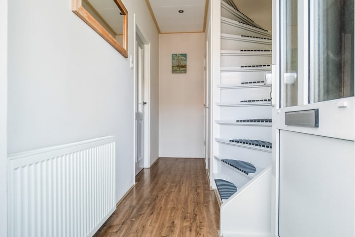 Photo 8 of Betje Wolffstraat 12