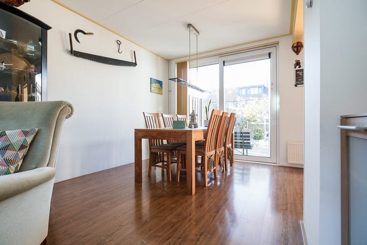 Photo 13 of Betje Wolffstraat 12